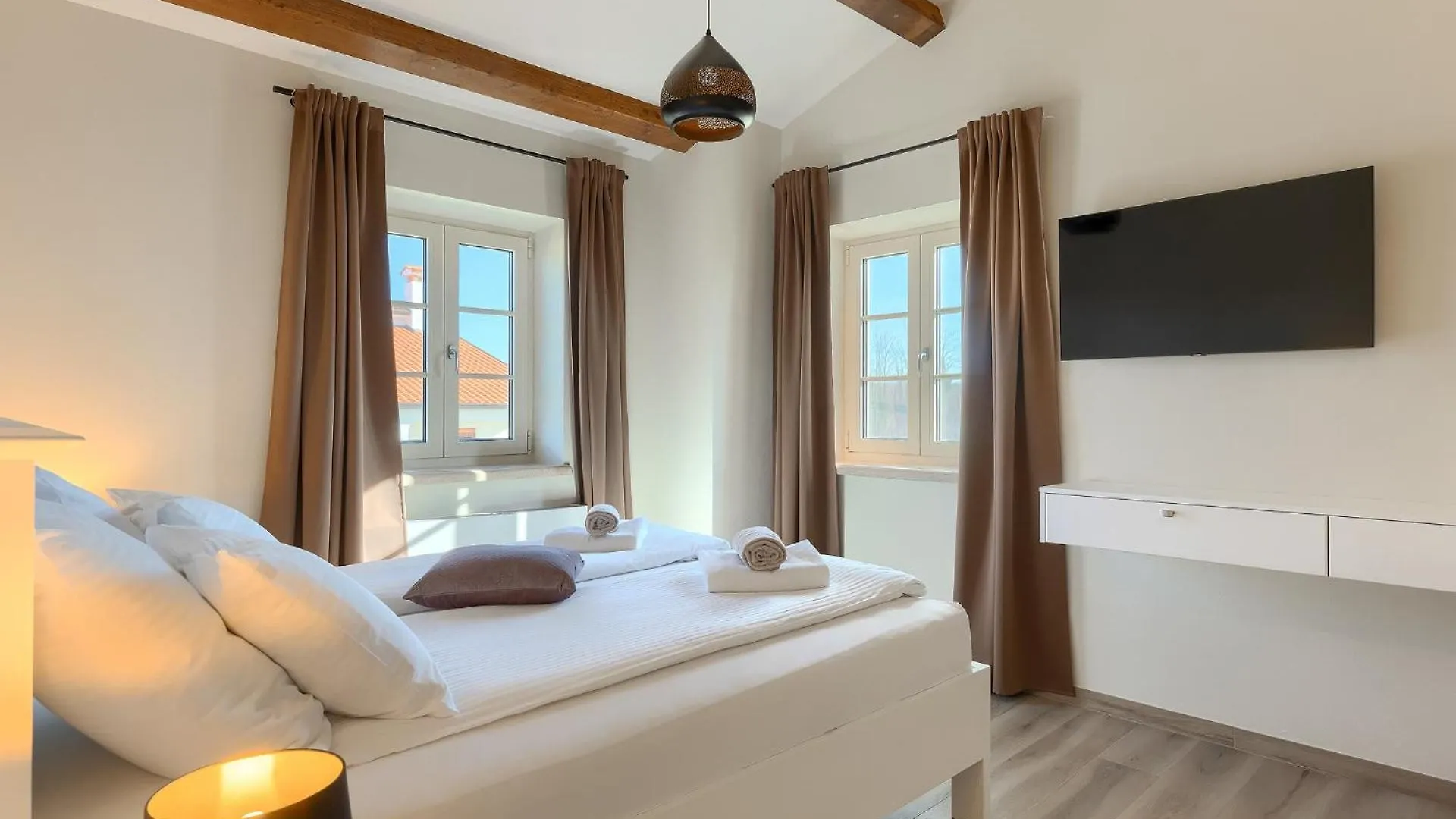 Beautiful Villa Jurasi With Outdoor Pool In Tinjan Muntrilj 0*,  크로아티아